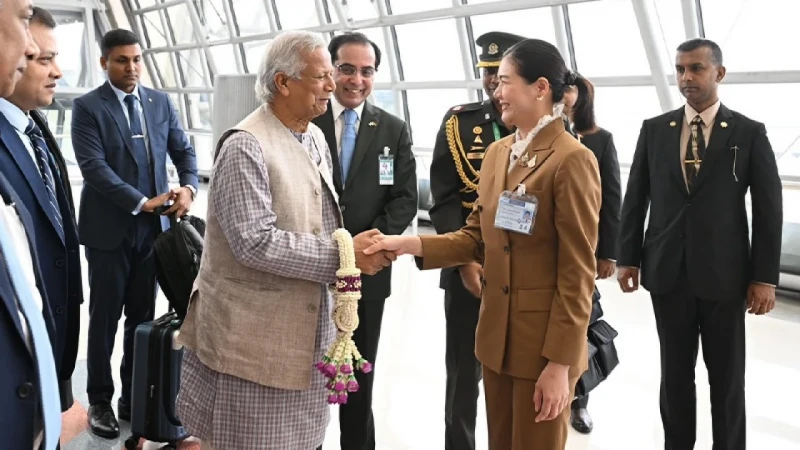 থাইল্যান্ডে পৌঁছেছেন প্রধান উপদেষ্টা