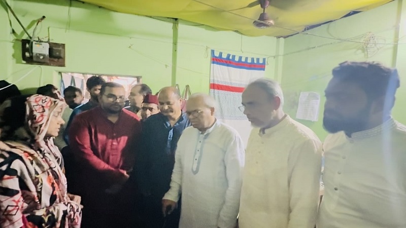ঈদের দিনে শহীদ পরিবারের কাছে তারেক রহমানের শুভেচ্ছা পৌঁছান রিজভী
