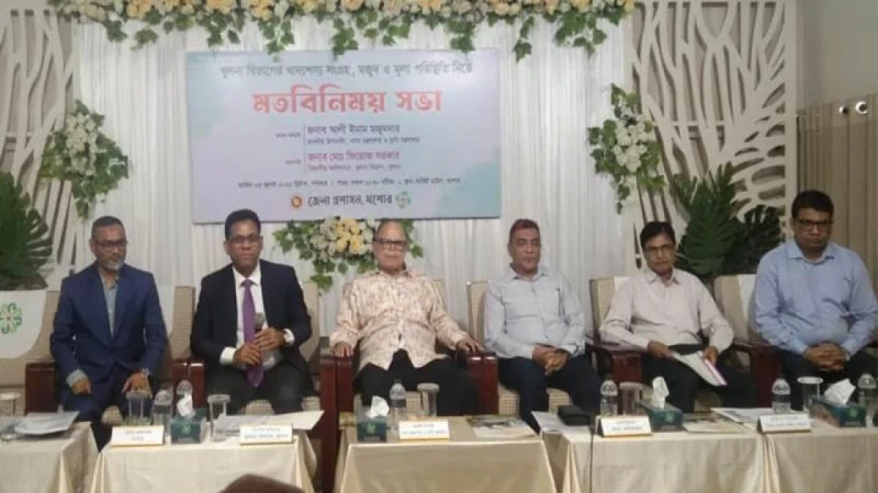 চালের দাম শিগগিরই সহনীয় পর্যায়ে আসবে: খাদ্য উপদেষ্টা