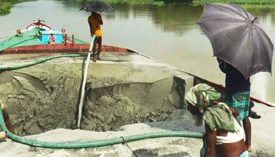 সিলেটে বালু চুরির দায়ে ৩ মামলা : আসামি অর্ধসহস্রাধিক