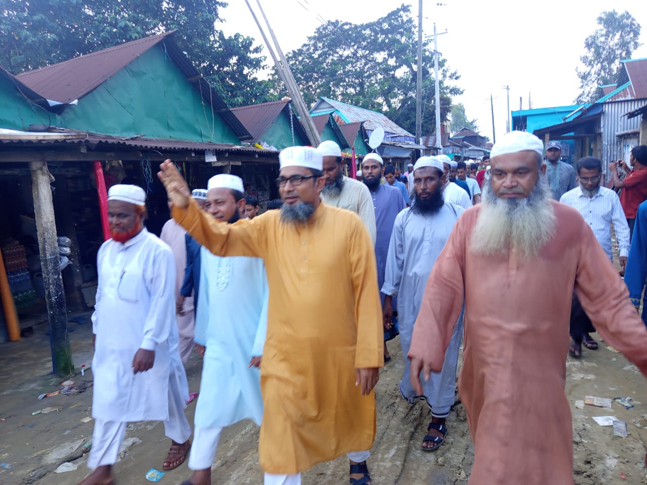 সুনামগঞ্জ-১: উঠান বৈঠক ও পথসভায় ব্যস্ত সময় পার করছেন জামায়াত প্রার্থী তোফায়েল খান