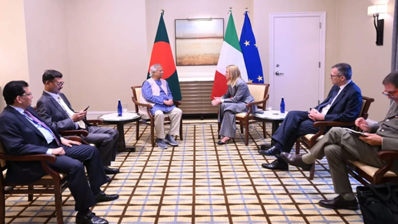 ইতালি প্রধানমন্ত্রীর সঙ্গে প্রধান উপদেষ্টার বৈঠক