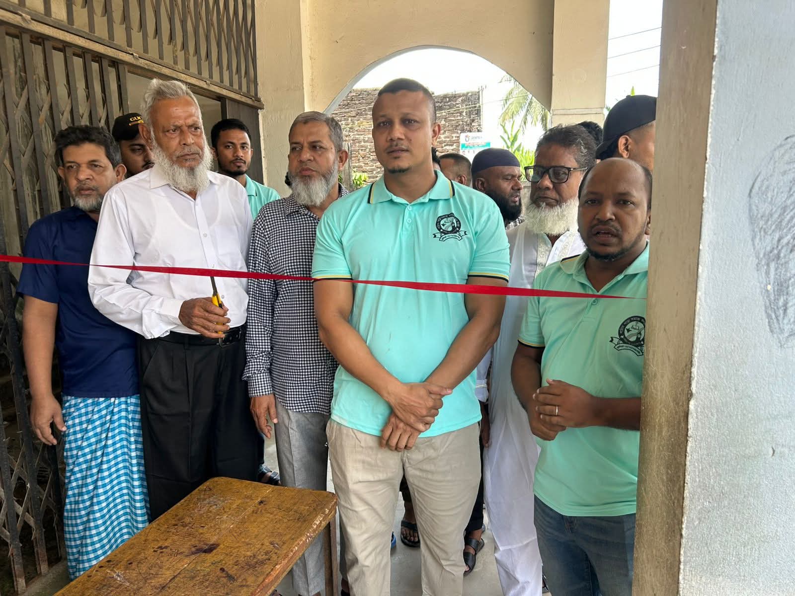 পাঠান পাড়া সমাজ কল্যাণ যুব সংস্থার উদ্যোগে ফ্রি চক্ষু সেবা প্রদান