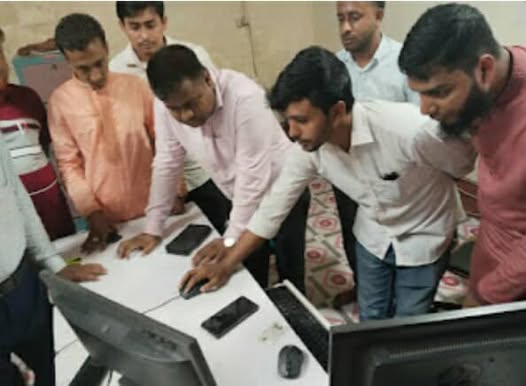 ধর্মপাশায় ভূমি অফিসের গোপন নথিপত্র দিয়ে অবৈধভাবে লক্ষ লক্ষ টাকা হাতিয়ে নিয়েছে আফজাল কম্পিউটার