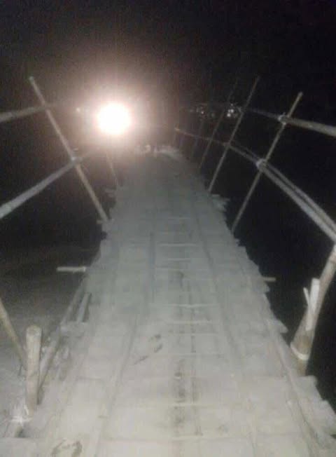 বিধস্ত মৌলা ব্রিজ এখন মরণফাঁদ