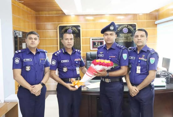 সুনামগঞ্জে ছাতক সার্কেলের নবনিযুক্ত এএসপি’র আনুষ্ঠানিকভাবে দায়িত্ব গ্রহণ করেছেন 