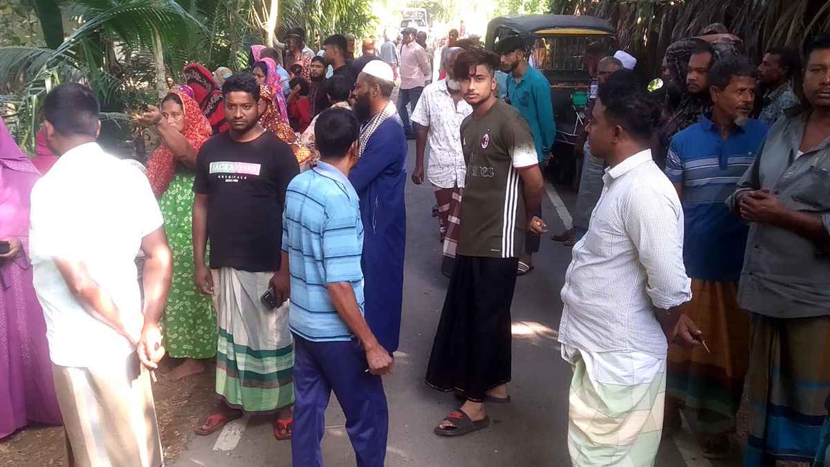বাগেরহাটে রহস্যজনক মৃত্যু মৎস্য ব্যবসায়ীর ঝুলন্ত মরদেহ উদ্ধার, পরিবারের দাবি হত্যা