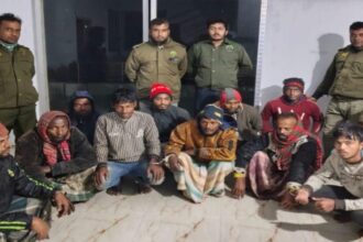 বিশ্ব ঐতিহ্য সুন্দরবনে ট্রলার-নৌকা ও জালসহ ১১ জেলে আটক