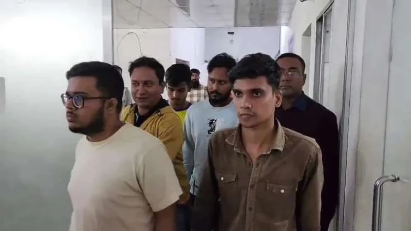 আশুলিয়ায় শিক্ষার্থীকে সংঘবদ্ধ ধর্ষণের ‎মামলায় সহপাঠীসহ তিনজন রিমান্ডে