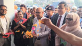পর্যটন ব্যবস্থাপনায় নতুন যুগ ষাটগম্বুজ মসজিদ ও বাগেরহাট যাদুঘরে চালু হলো ই-টিকিটিং সেবা