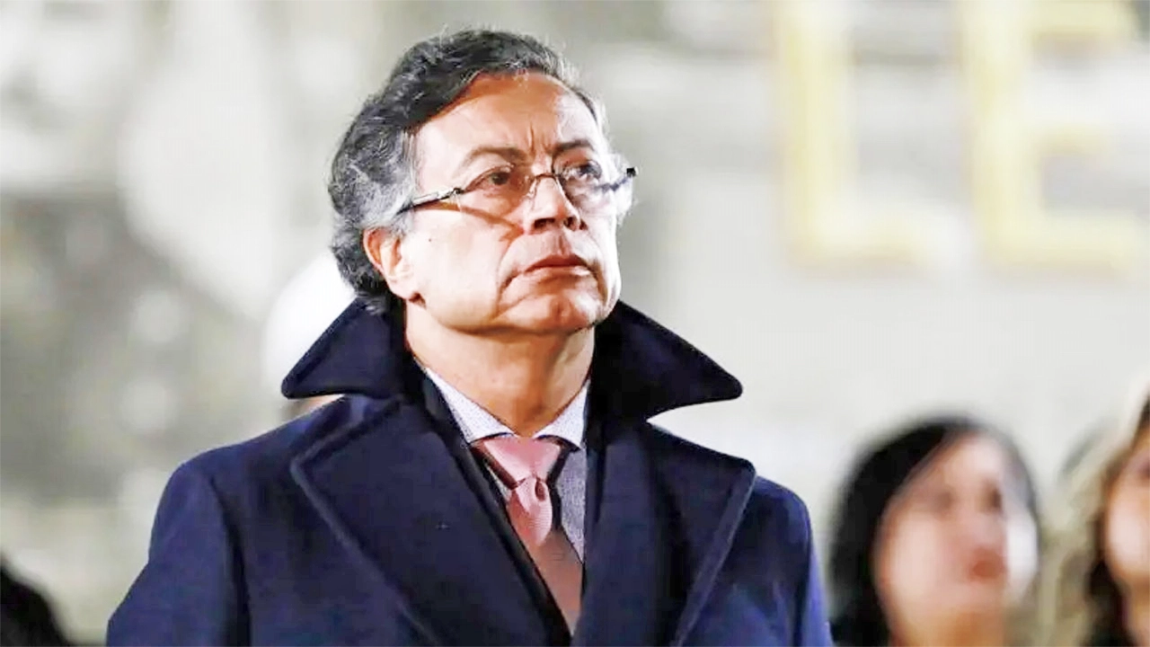 কলম্বিয়ায় যুক্তরাষ্ট্রের সামরিক পদক্ষেপের ‘হুমকি’ রয়েছে মন্তব্য প্রেসিডেন্ট পেত্রোর