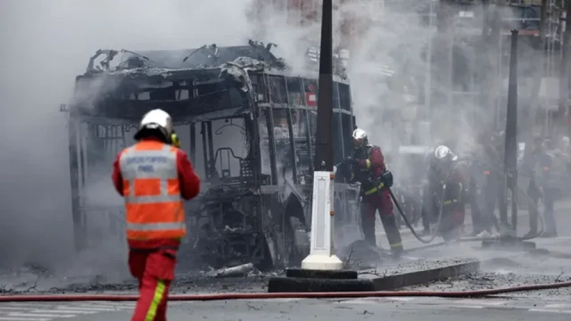 সৌদিতে বাস-ট্যাংকার সংঘর্ষে ওমরাহ পালনকারী ৪২ ভারতীয় নিহত
