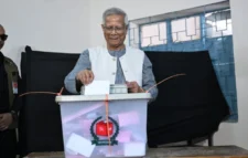 ভোট দিলেন প্রধান উপদেষ্টা