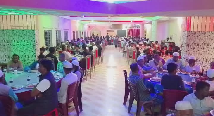 ওসমানীনগরে হুমায়ুন কবিরের পক্ষ থেকে ইফতার ও দোয়া মাহফিল