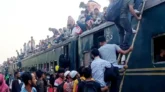 ঈদযাত্রা ট্রেনে ঘরমুখো মানুষের উপচেপড়া ভিড়
