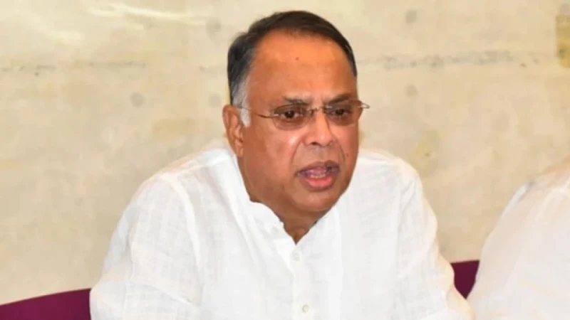 তেলের মজুদ নিয়ে আশ্বস্ত করলেন জ্বালানি মন্ত্রী
