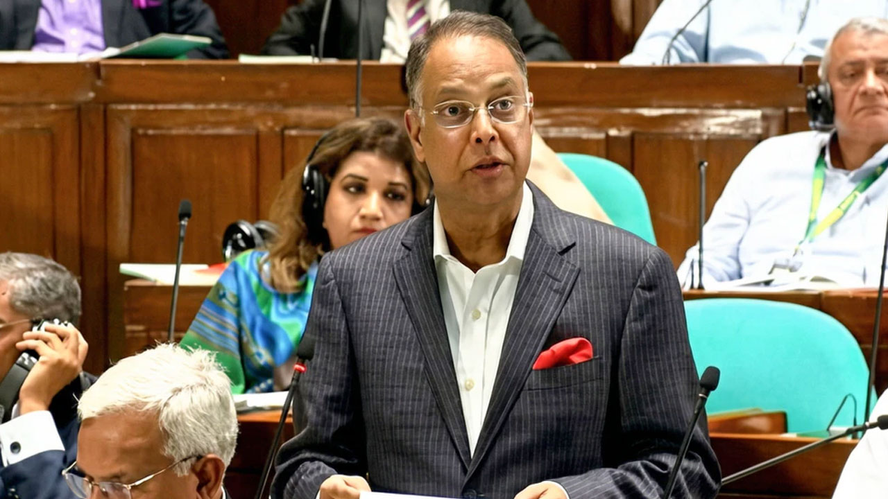 দেড়দিনের তেল এখন বিক্রি হয় ২ ঘণ্টায়, সংসদে জ্বালানিমন্ত্রী