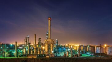 বন্ধ হয়ে গেল দেশের একমাত্র সরকারি তেল শোধনাগার