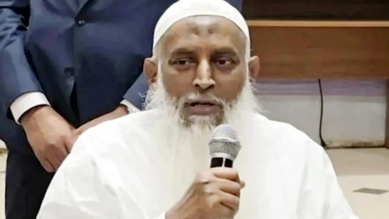 হজযাত্রীদের সেবা দিতে না পারলে আমাদের পদত্যাগ করা উচিত: ধর্মমন্ত্রী