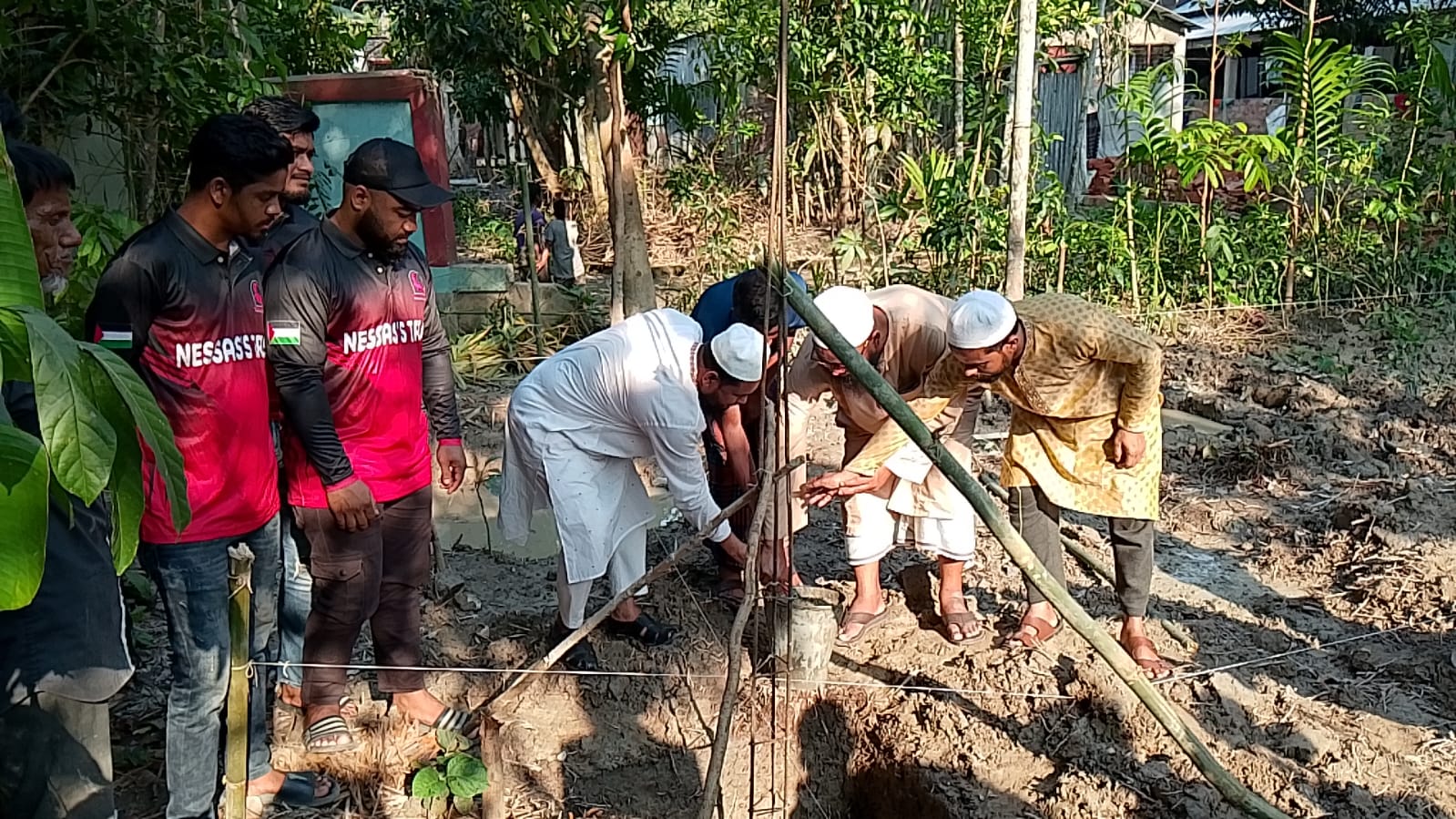 ওসমানীনগরে গৃহহীনদের বাতিঘর নেসার্স ট্রাস্ট ও এশিয়ান ইউকে টিভি