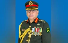 হজ করতে গেলেন সেনাপ্রধান