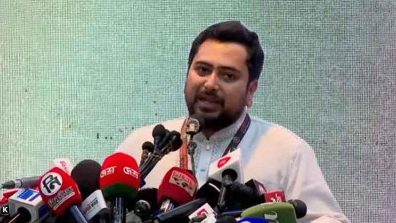 কাঁটাতার দিয়ে কারও সাথে বন্ধুত্ব করা যায় না এনসিপির আহ্বায়ক নাহিদ ইসলাম