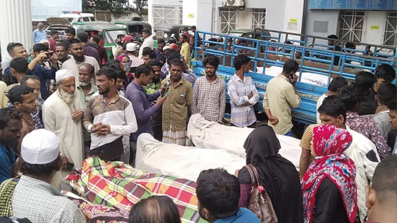সিলেটে সড়কে ঝরল ৮ প্রাণ
