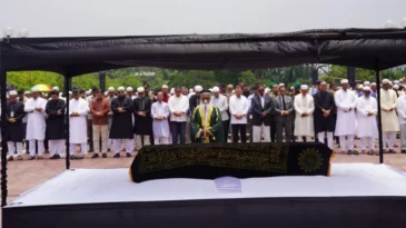 সাবেক প্রতিমন্ত্রী সিনহার জানাজা সম্পন্ন, প্রধানমন্ত্রীর শ্রদ্ধা