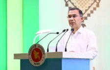 জনপ্রশাসনের কোনো পদ চিরস্থায়ী নয় ডিসিদের প্রধানমন্ত্রী