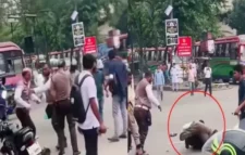 রাজধানীর সড়কে ধ্বস্তাধ্বস্তি, ২ কনস্টেবল সাময়িক বরখাস্ত