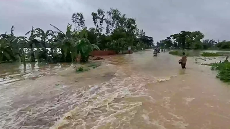 বিপৎসীমার ওপরে ৭ নদীর পানি, বন্যার শঙ্কা