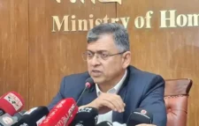 পুলিশের পোশাকে আগের জামা বহাল থাকবে, প্যান্টের রং হবে খাকি: স্বরাষ্ট্রমন্ত্রী