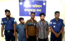 জগন্নাথপুরে পুলিশের অভিযানে ৩ আসামী গ্রেফতার
