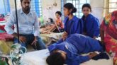 বাগেরহাটে অজানা রোগে আক্রান্ত ১৪ স্কুলছাত্রী