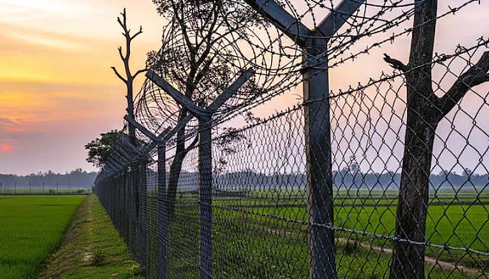 বাংলাদেশি যুবক নিখোঁজ, আটক ভারতীয় কৃষককে হস্তান্তর সীমান্তে উত্তেজনা