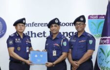 সিলেট বিভাগের শ্রেষ্ঠ ওসি নির্বাচিত হয়েছেন দোয়ারাবাজার থানার অফিসার ইনচার্জ তরিকুল ইসলাম তালুকদার