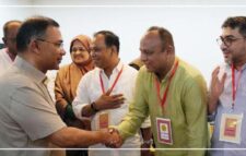 সিলেটে নেমে এমপিদের কেন সংসদে যেতে বললেন প্রধানমন্ত্রী?