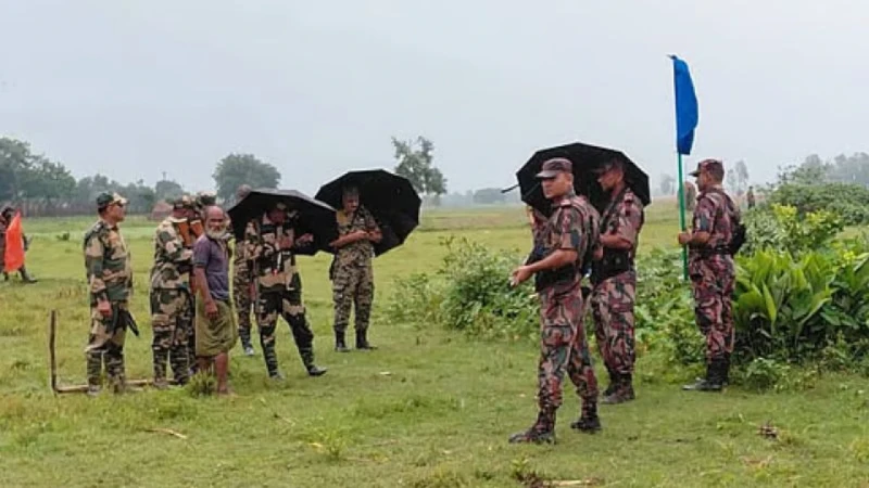 ‘আপনি গুলি করলে আমি বসে থাকব’—বিএসএফকে হুঁশিয়ারি বিজিবির