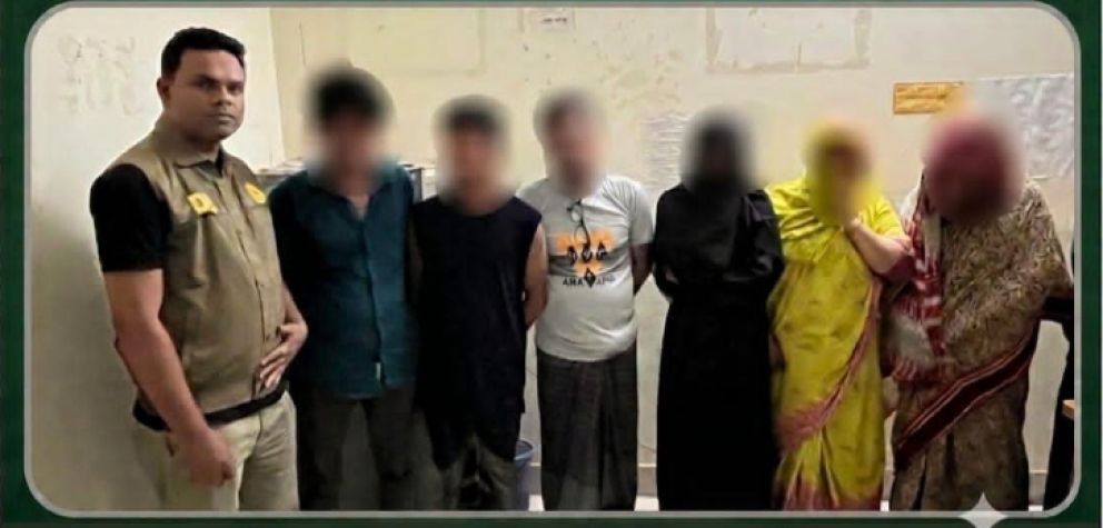 তালতলায় অভিযান, ৩ নারীর সাথে আটক ৩ পুরুষ