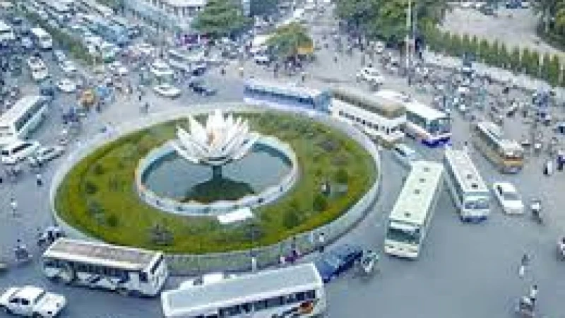 রাজধানীতে দিনে-দুপুরে গুলি করে ১৭ ডলার ছিনতাই