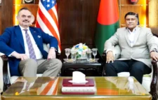 প্রতিরক্ষা উপদেষ্টার সঙ্গে মার্কিন রাষ্ট্রদূতের সৌজন্য সাক্ষাৎ