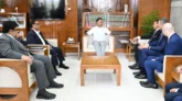 সাশ্রয়ী মূল্যে স্মার্টফোন ও ইন্টারনেট দেওয়ার আহ্বান প্রধানমন্ত্রীর সঙ্গে ভিওন চেয়ারম্যানের সাক্ষাৎ