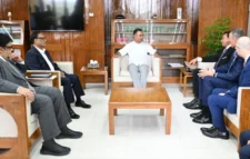 সাশ্রয়ী মূল্যে স্মার্টফোন ও ইন্টারনেট দেওয়ার আহ্বান প্রধানমন্ত্রীর সঙ্গে ভিওন চেয়ারম্যানের সাক্ষাৎ