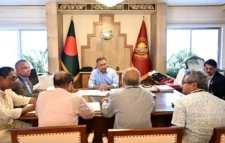 দেশীয় প্রযুক্তিতে অ্যাম্বুলেন্স তৈরি নিয়ে বৈঠকে প্রধানমন্ত্রী