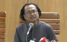 দিল্লির বিমানবন্দরে ‘অনাকাঙ্ক্ষিত ঘটনা’ নিয়ে মুখ খুললেন তথ্য উপদেষ্টা