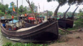 ৫৮ দিনের নিষেধাজ্ঞা শেষে সাগরে ফিরছেন জেলেরা