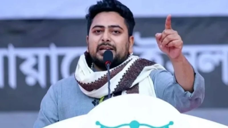 দেশে নতুন কোনো রাজনৈতিক শক্তির উত্থান চায় না সরকার: নাহিদ ইসলাম