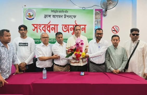 ফ্রান্সে সমাজকর্মী আব্দুল আজিজ মাসুককে দুই স্বেচ্ছাসেবী সংগঠনের সংবর্ধনা