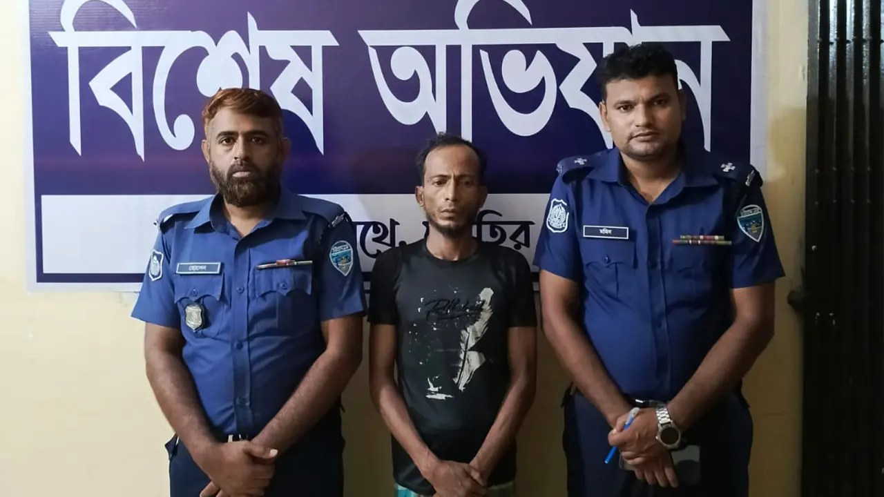 ১০০ রাকাত নফল নামাজ পড়ে ‘ভালো হওয়ার’ অঙ্গীকার, রাতেই মাদকসহ গ্রেপ্তার