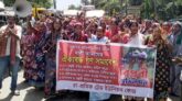 যে কারণে সিলেটে চা-শ্রমিকরা রাজপথে